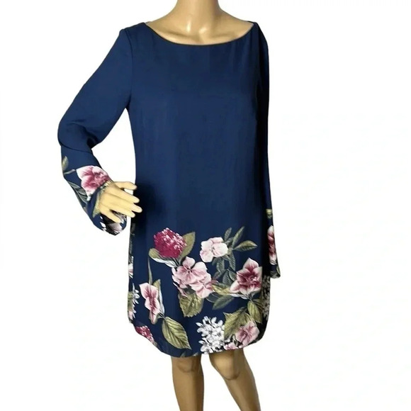 Le Château dress women SM.Blue,floral,long sleeve,bell sleeve,criss cross back - Picture 3 of 14